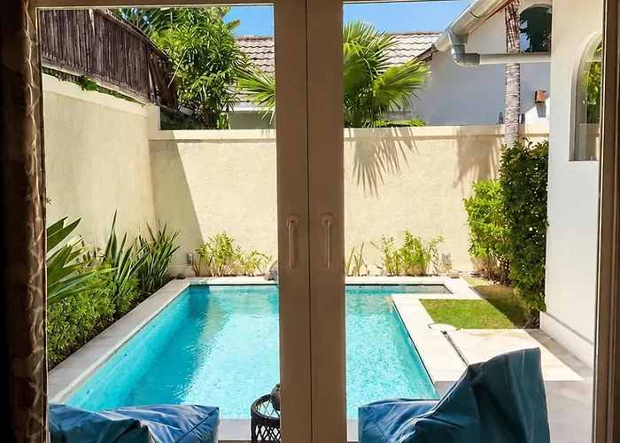 Beautiful 1br Villa, Center スミニャック
